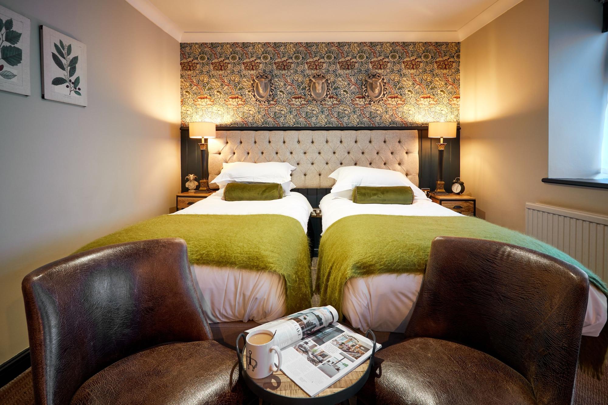 The Fleece At Сайърънсестър Екстериор снимка A room at The Swan