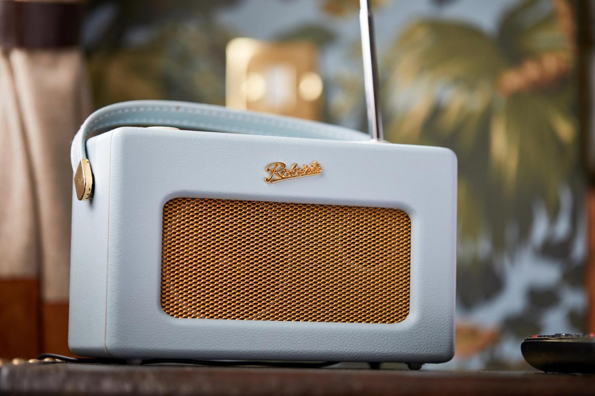 The Fleece At Сайърънсестър Екстериор снимка DAB radio