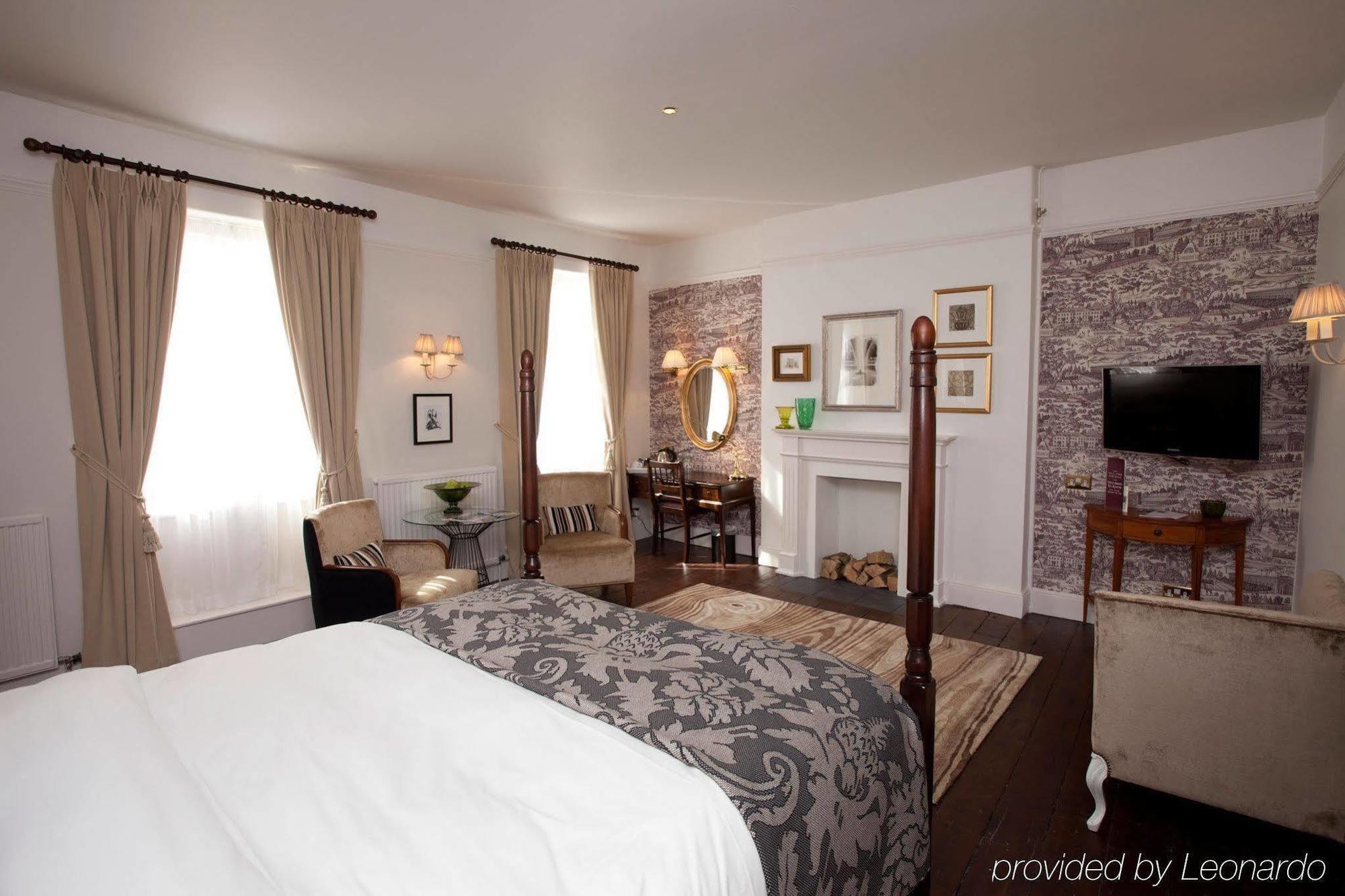 The Fleece At Сайърънсестър Стая снимка A room at the hotel