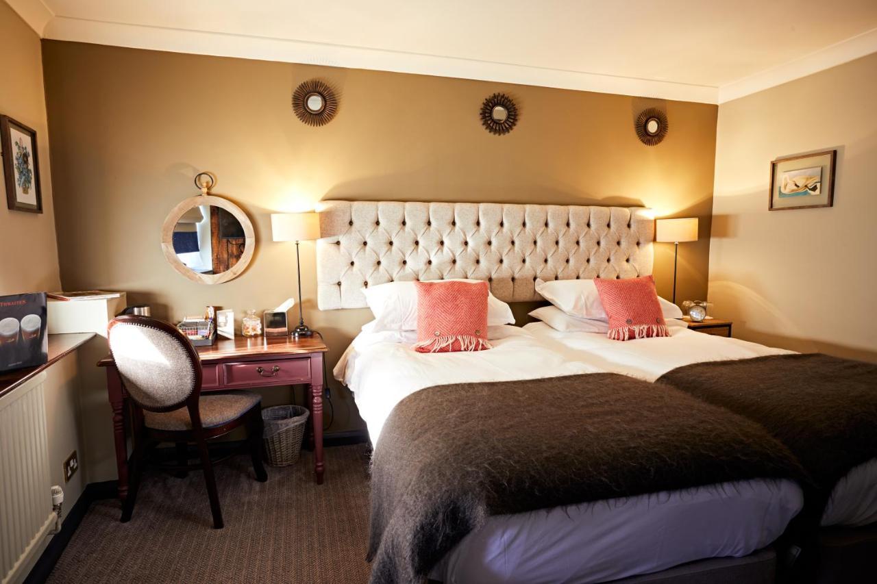 The Fleece At Сайърънсестър Екстериор снимка A room at the hotel